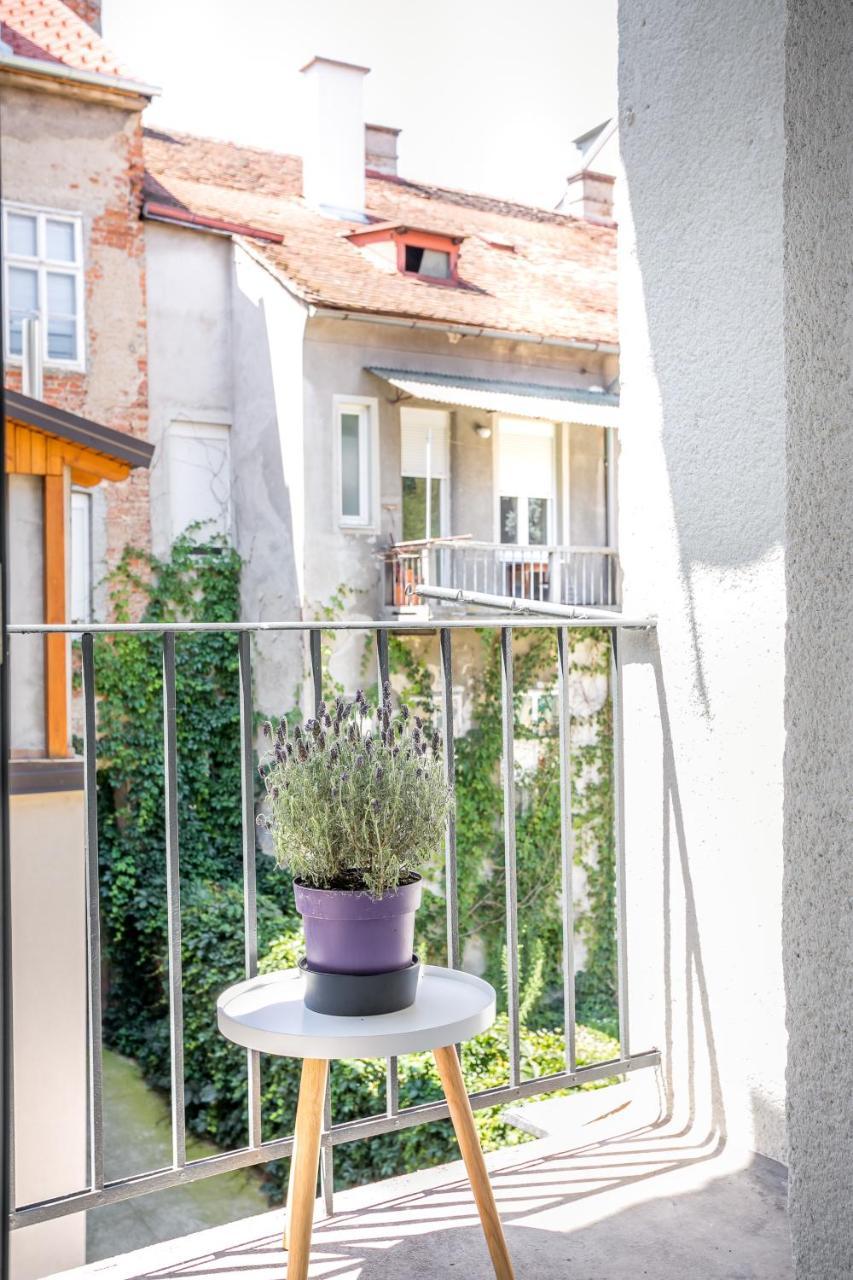 Go2Zagreb Chick Apartment Private Parking Available 외부 사진
