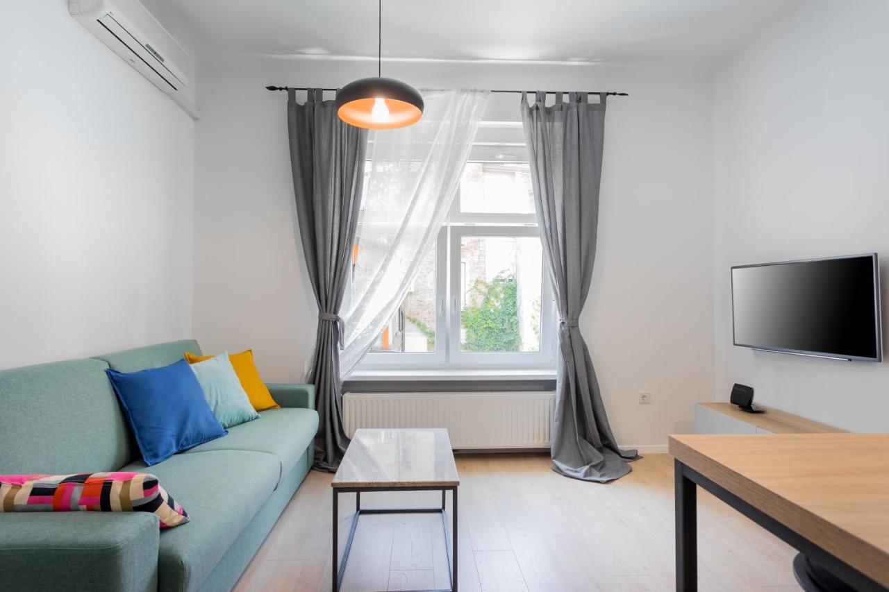 Go2Zagreb Chick Apartment Private Parking Available 외부 사진